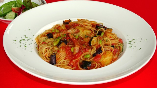 夏野菜とイベリコベーコンのトマトスパゲティー　　1,925円
