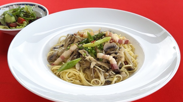 ホエー豚のベーコンときのこのスパゲティー　　1,980円
